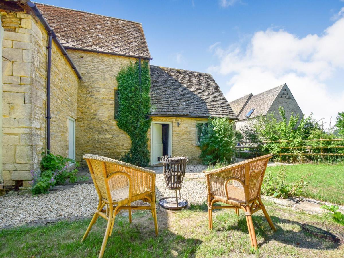 Butts Farm Villa Cirencester Exterior photo