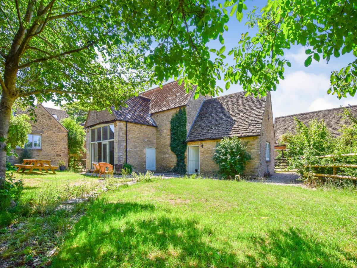 Butts Farm Villa Cirencester Exterior photo